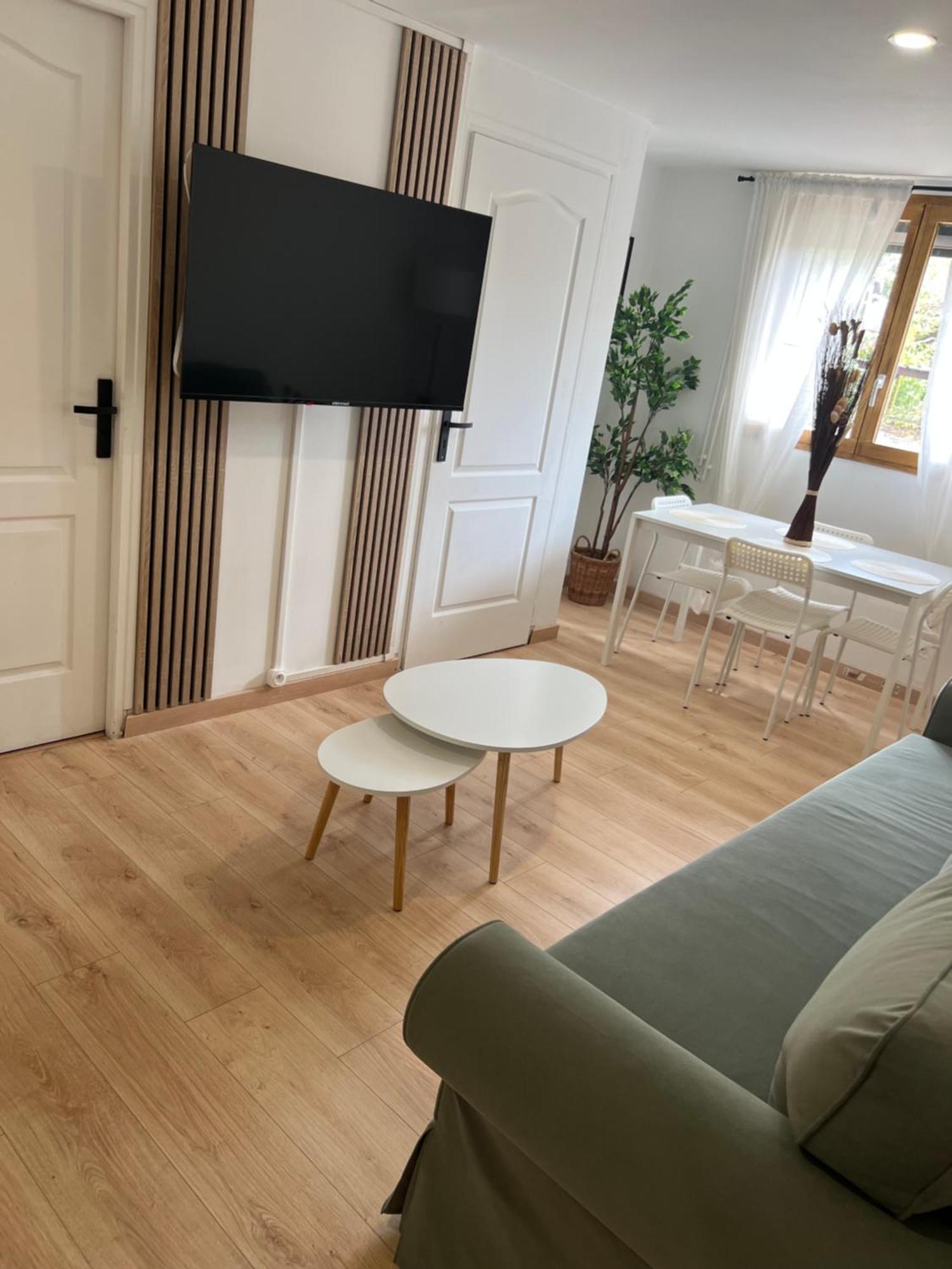 Tremblay-en-France Appartement Pres De Paris, Disney & Cdg מראה חיצוני תמונה